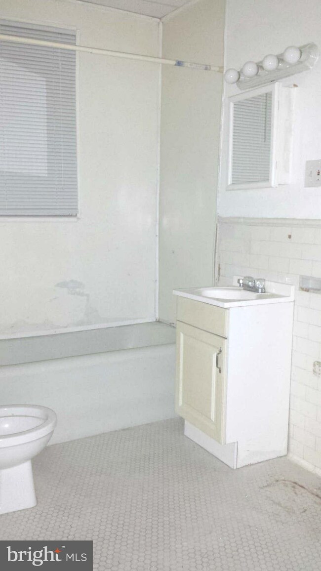 615 Parkwyrth Ave unit B, Baltimore, MD 21218 - photo 6