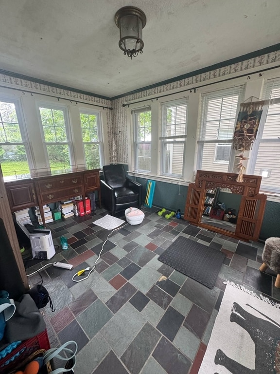 104 Maple St, Gardner, MA 01440 - photo 4