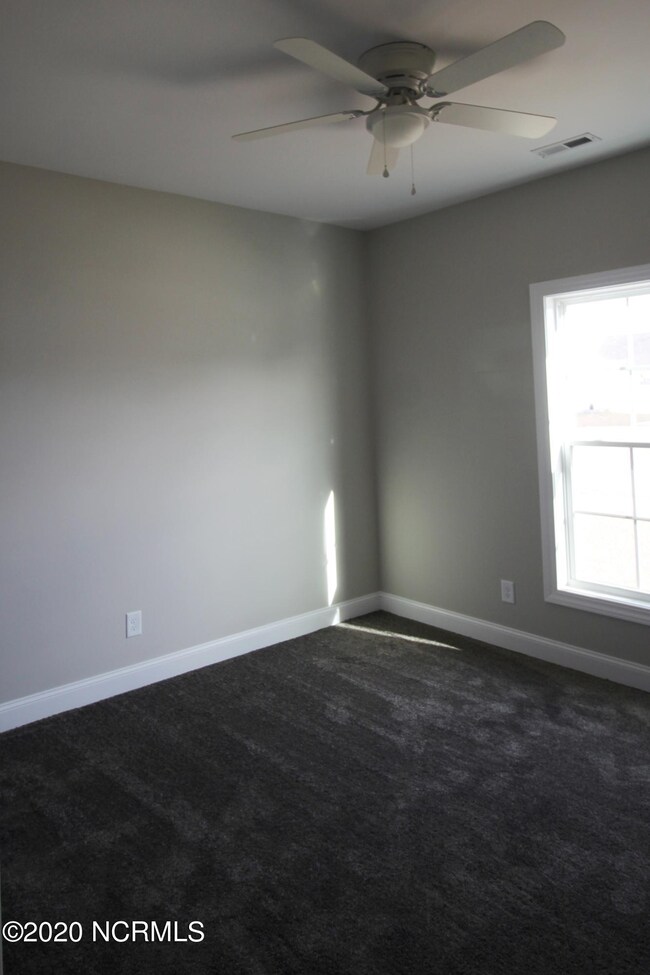 3912 Pensacola Dr, Greenville, NC 27834 - photo 4