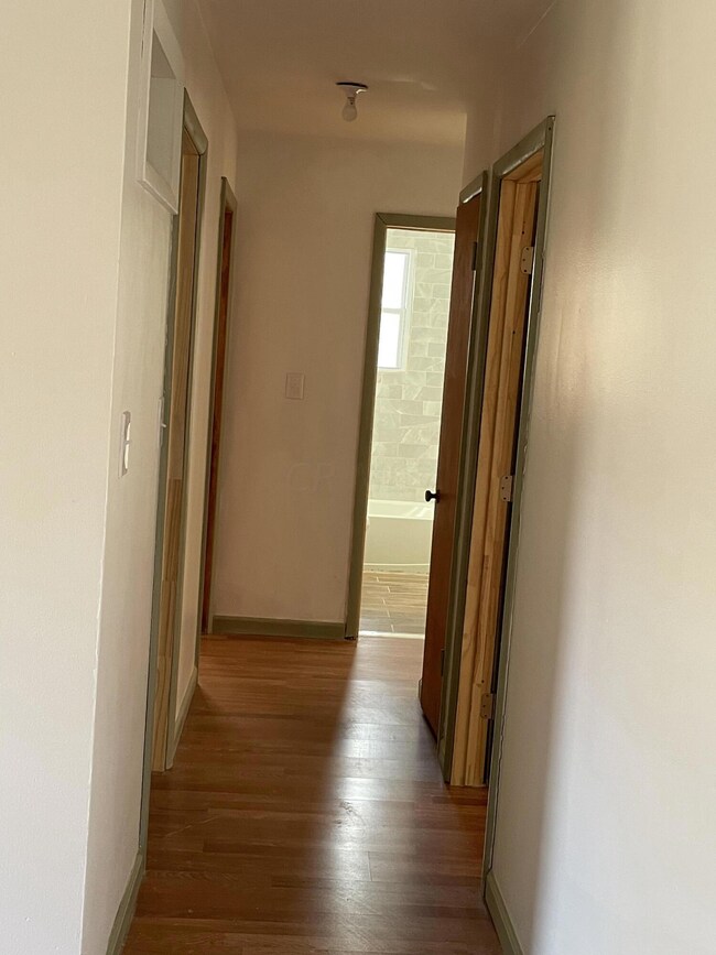 87 S Weyant Ave, Columbus, OH 43213 - photo 6