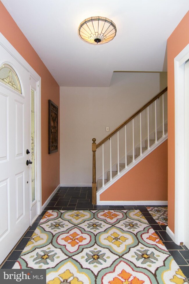 5678 French Ave, Sykesville, MD 21784 - photo 4