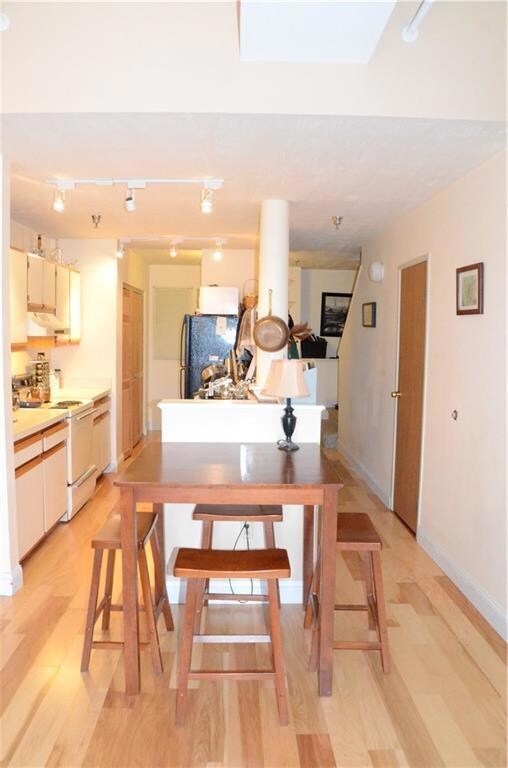 Island Terrace unit 106, Saco, ME 04072 - photo 4