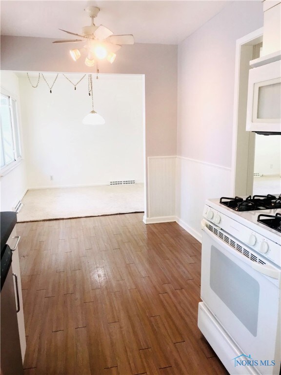 Eat In kitchen adjoining dining room