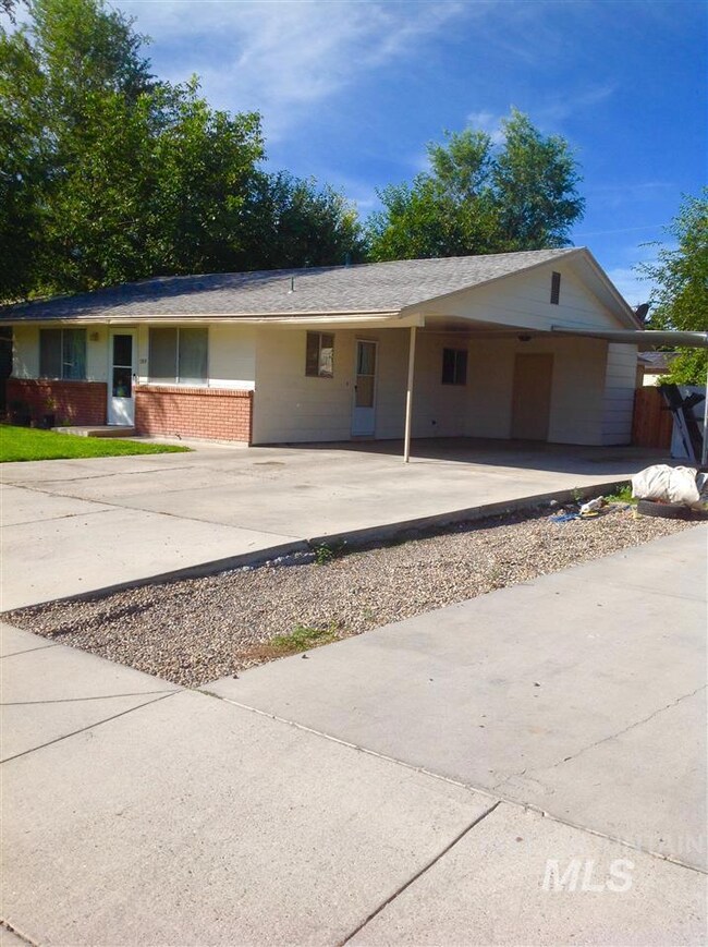 1315 Holly St, Nampa, ID 83686 - photo 2