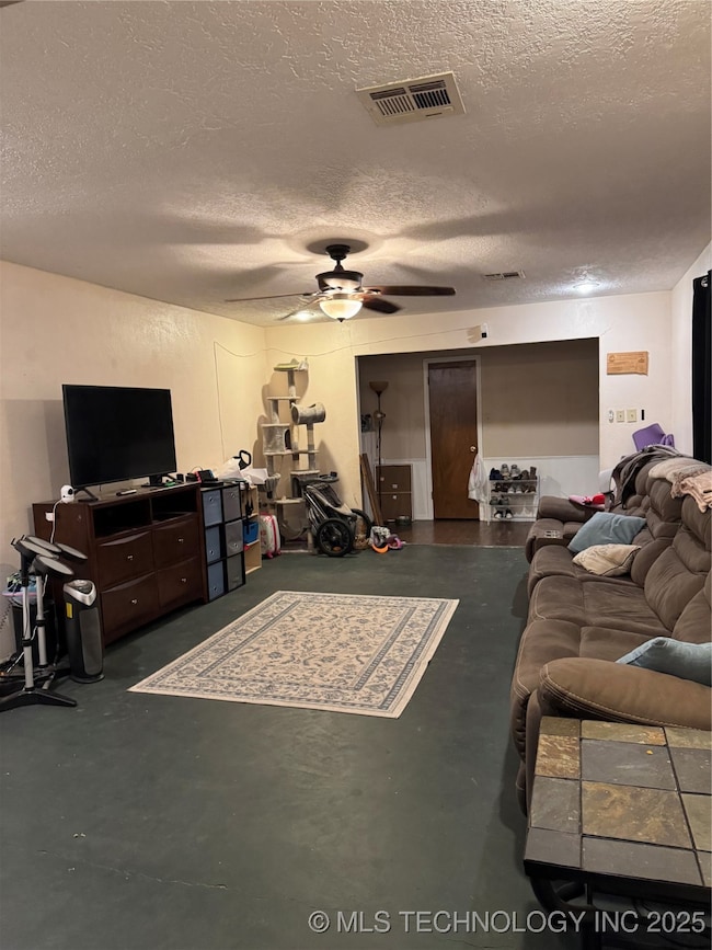 619 E South Boundary St, Walters, OK 73572 - photo 3