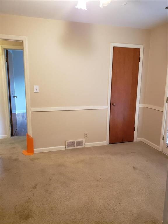 Dinning Room/3rd Bedroom