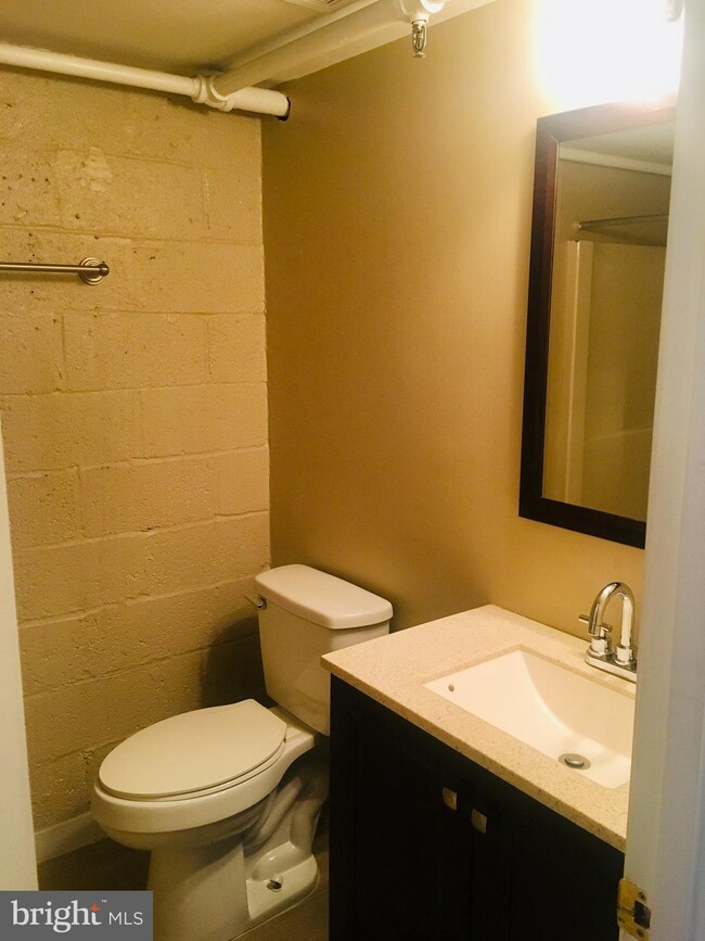 201 N 23rd St unit B, Purcellville, VA 20132 - photo 5