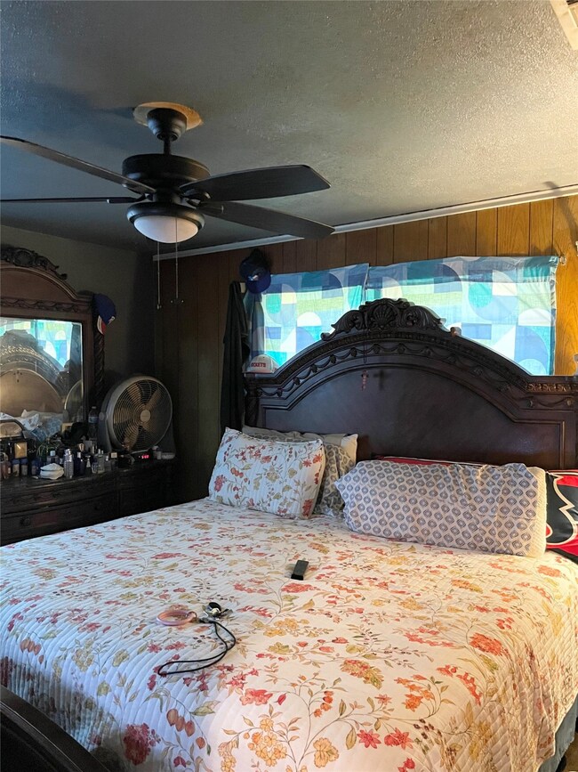 7335 Marilyn Ln, Houston, TX 77016 - photo 6