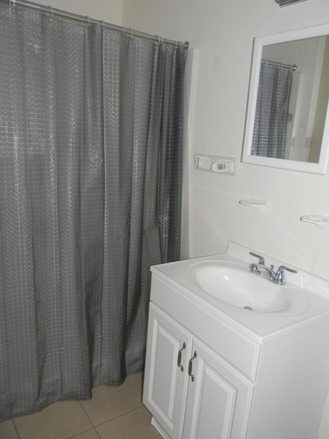 6442 Bartholf Ave, Jacksonville, FL 32210 - photo 6