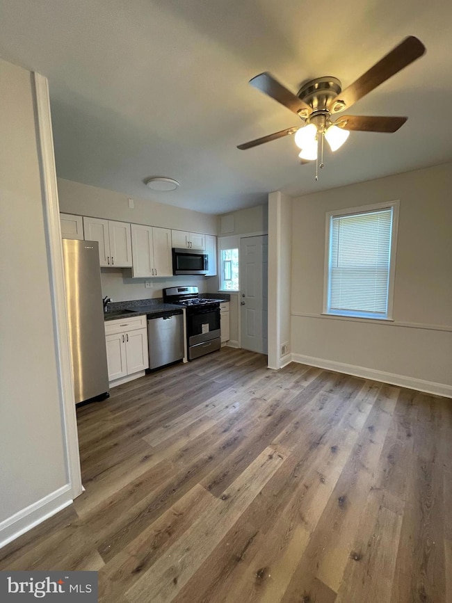 2830 Edgecombe Cir S, Baltimore, MD 21215 - photo 6