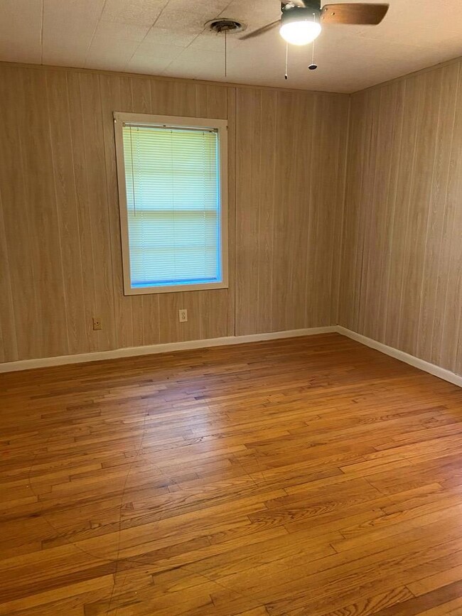 2809 Duberry St, Bay City, TX 77414 - photo 7