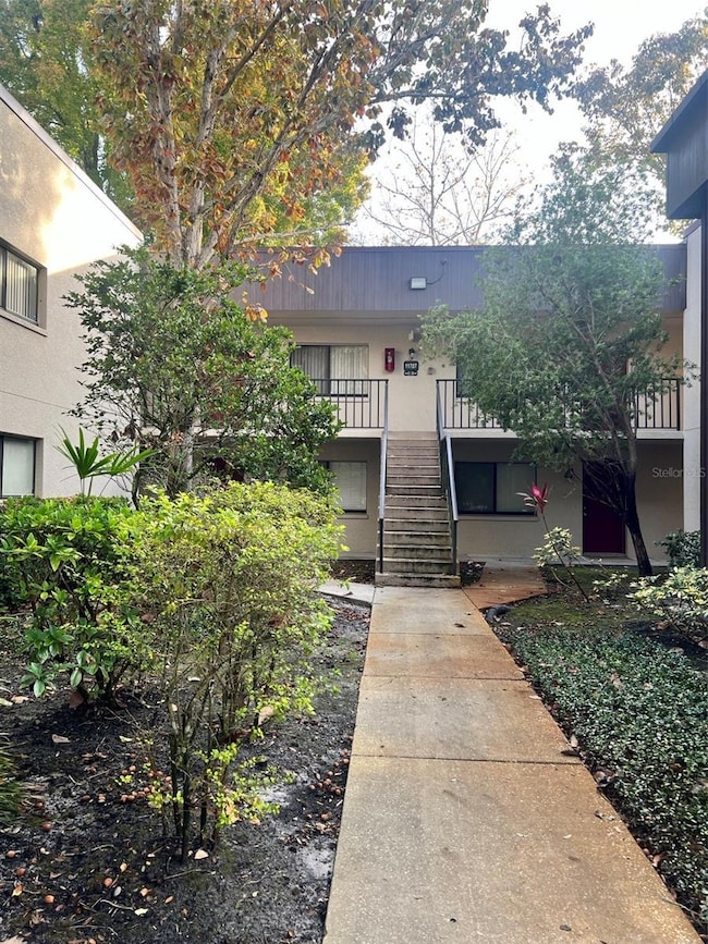 11709 Raintree Village Blvd unit C, Temple Terrace, FL 33617 - photo 3