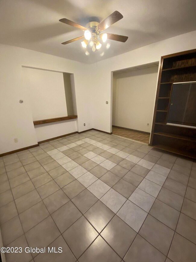 279 Ontario St, Albany, NY 12203 - photo 7