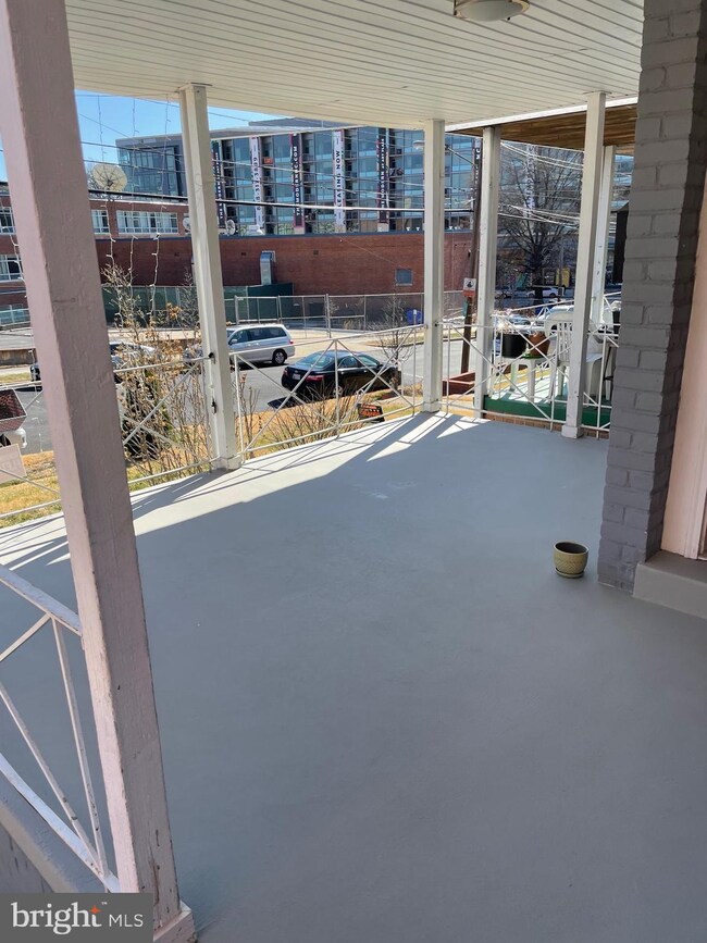 524 Hamilton St NE unit UPPER LEVEL, Washington, DC 20011 - photo 3