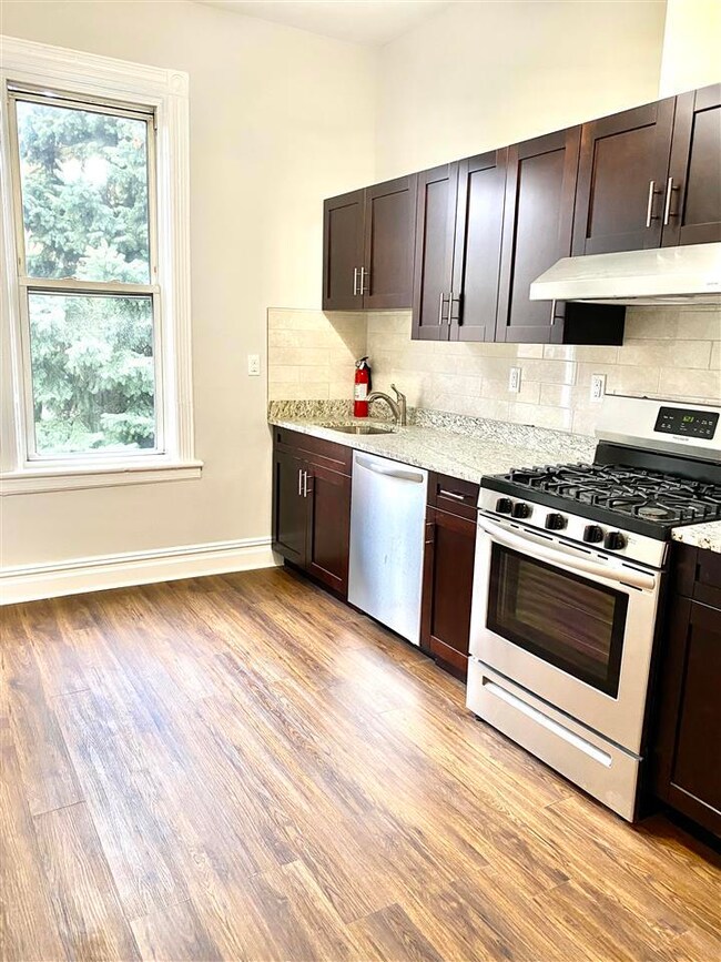 356 Liberty Ave unit 2, Jersey City, NJ 07307 - photo 5