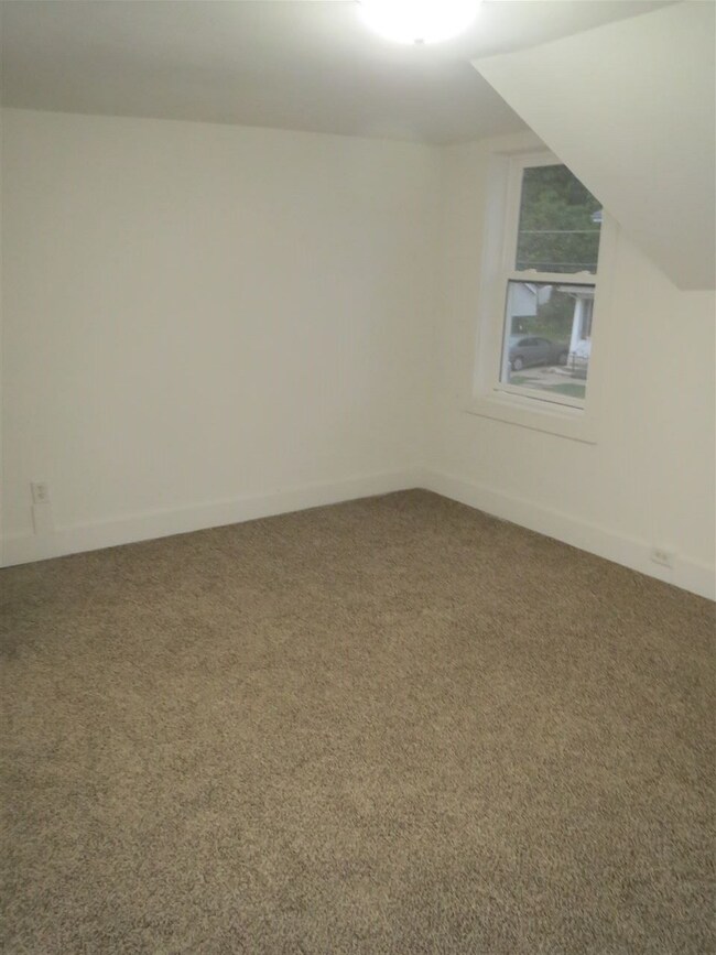 122 N Main St, Potosi, WI 53820 - photo 6