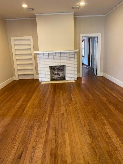 Spacious living room
