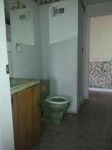 111 Fairview Rd, Thornville, OH 43076 - photo 7