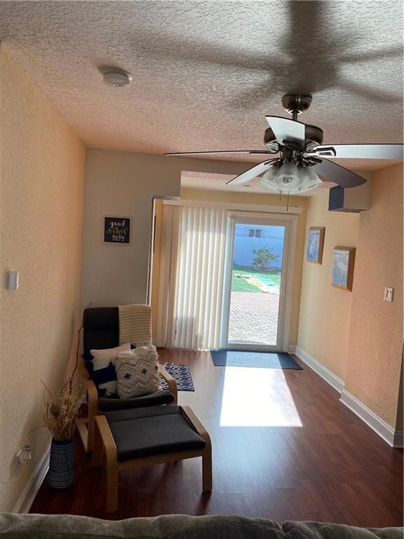 SITTING AREA