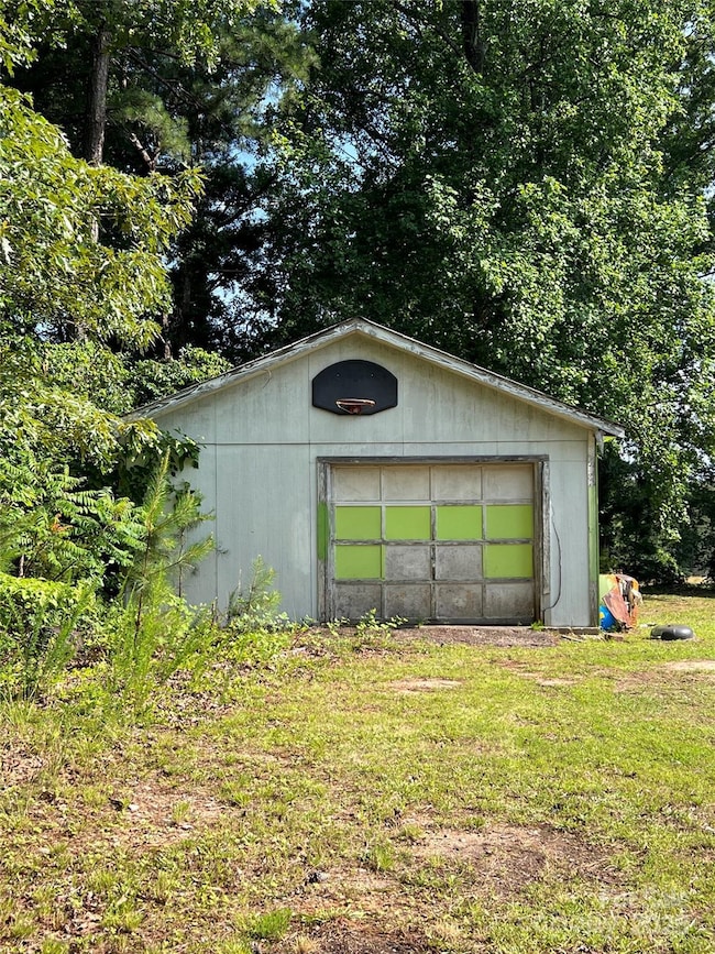 418 Cedar Grove Rd, Clover, SC 29710 - photo 6