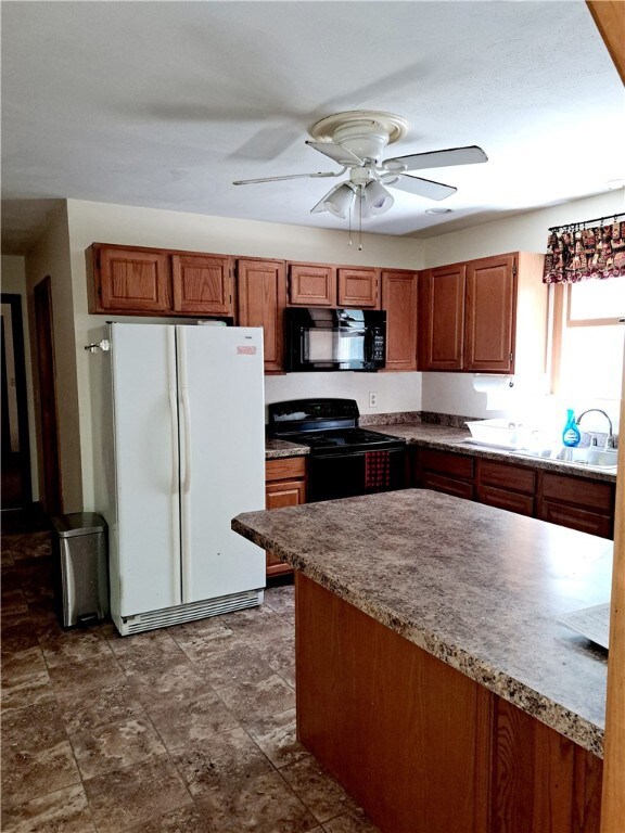 64 Hammet Rd, Coventry, RI 02816 - photo 5