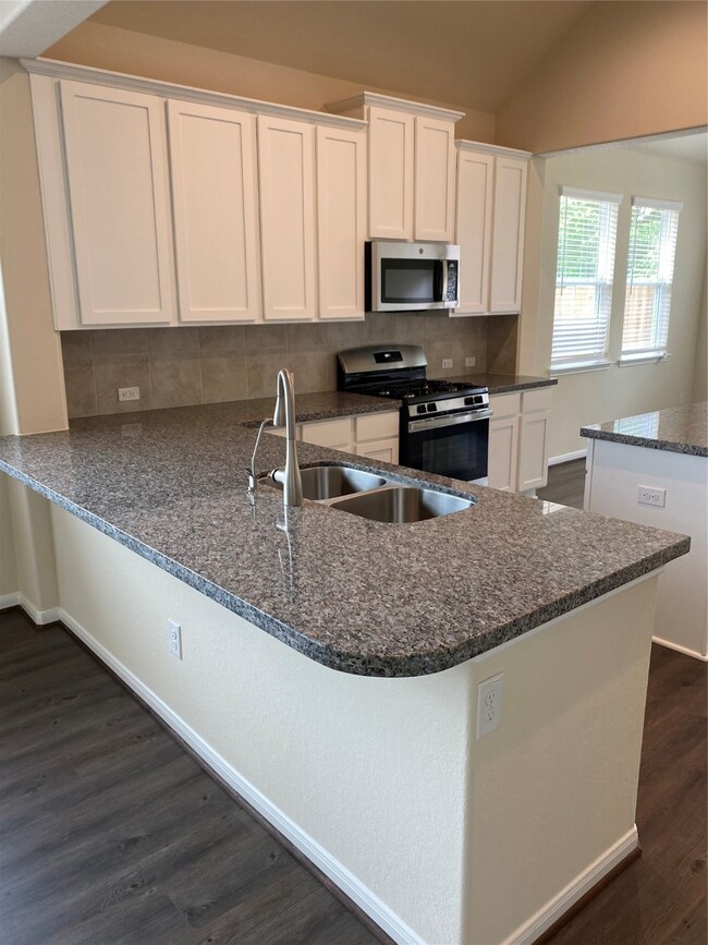 5915 Prince Place Dr, Rosenberg, TX 77471 - photo 7