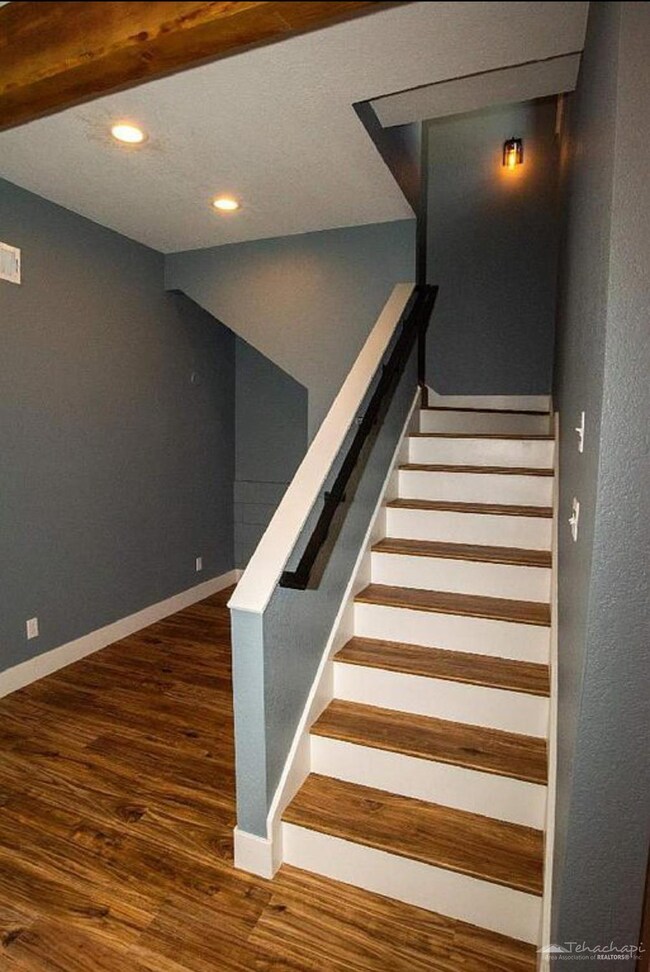 20825 Crest Dr, Tehachapi, CA 93561 - photo 7