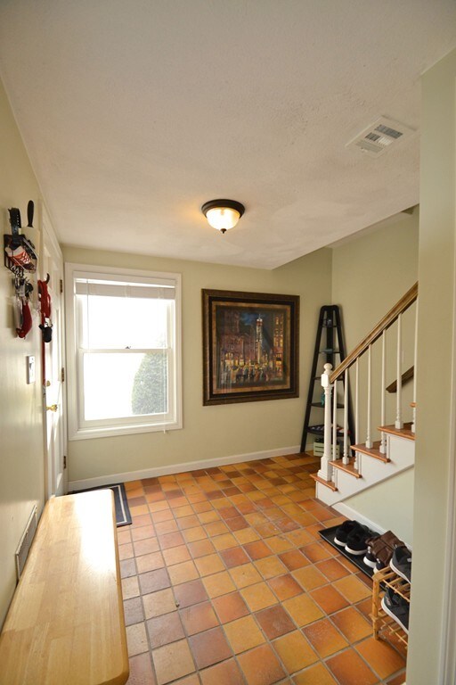 1045 Washington St unit 1, West Newton, MA 02465 - photo 2