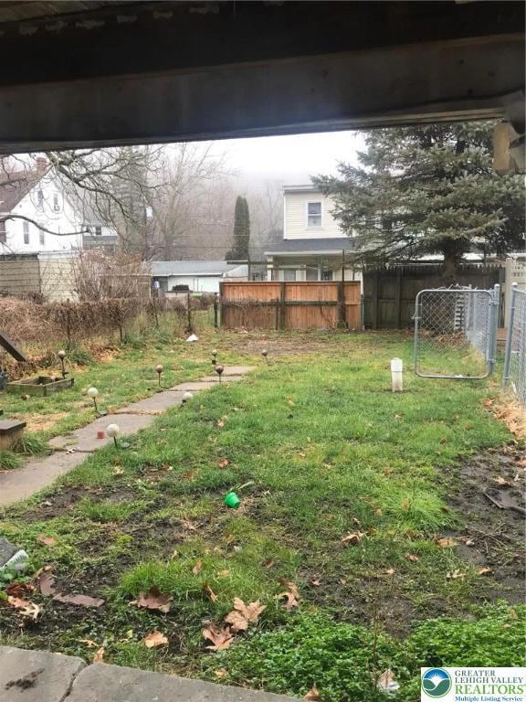 519 N Railroad St, Tamaqua, PA 18252 - photo 2