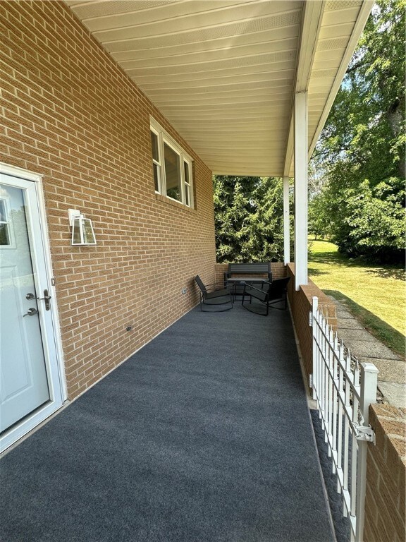 204 Morrow Way, Aliquippa, PA 15001 - photo 4