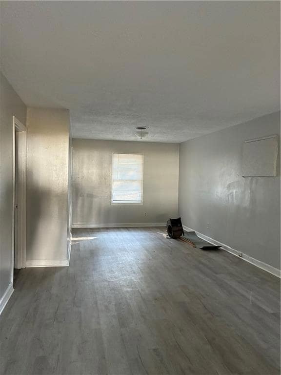 613 Wesley Ln E, Mobile, AL 36609 - photo 2