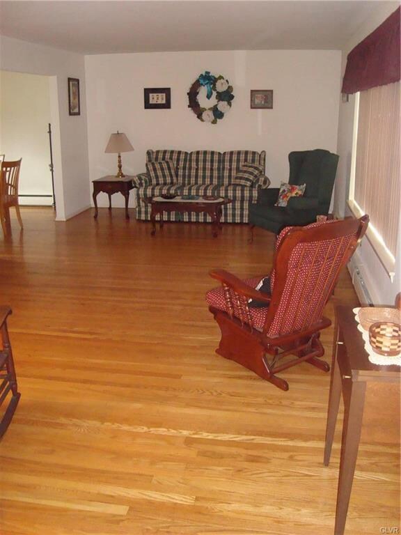 1300 Walnut Ln, Macungie, PA 18062 - photo 5