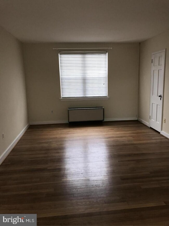 2 Ashby St unit C, Alexandria, VA 22305 - photo 3