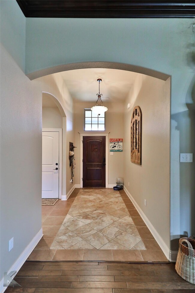 6317 Milestone Dr, Abilene, TX 79606 - photo 4