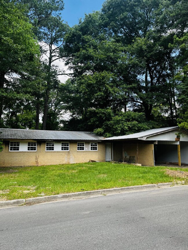 1417 Hendricks