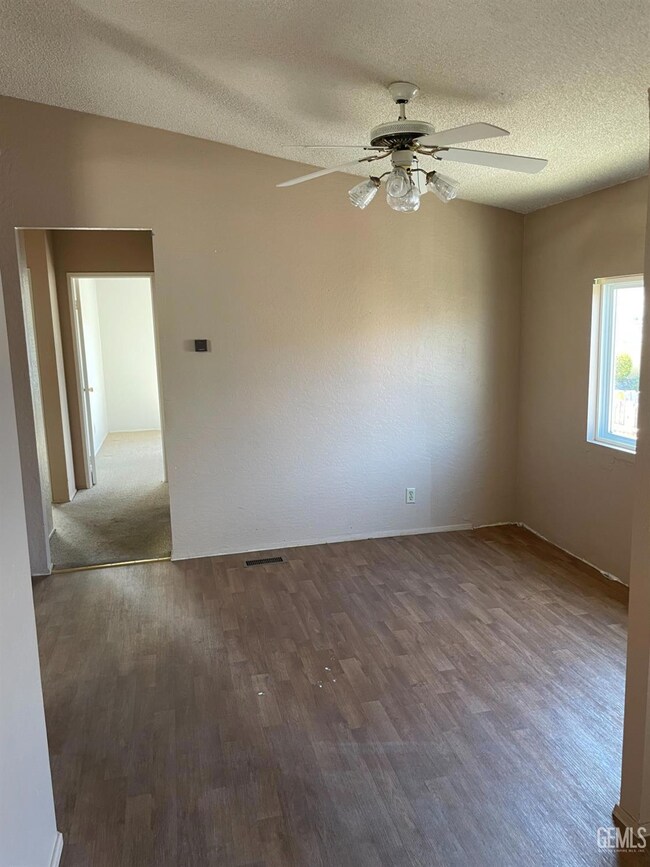 1317 N V St unit 142, Lompoc, CA 93436 - photo 7