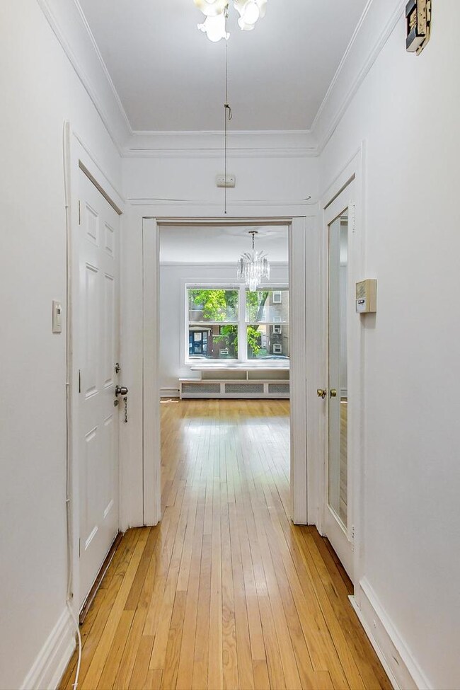 6338 N Talman Ave, Chicago, IL 60659 - photo 2