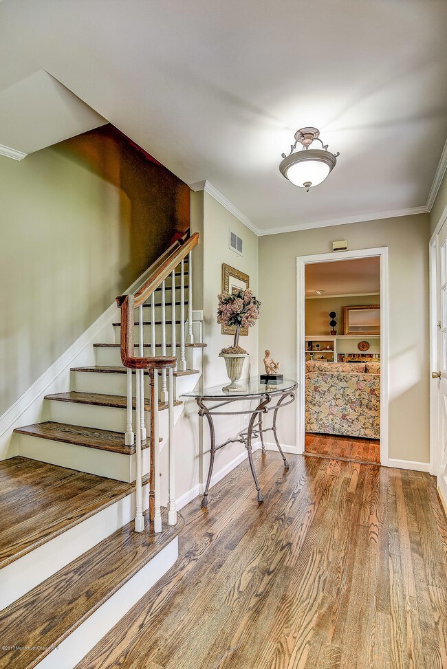 1199 Middletown Lincroft Rd, Middletown, NJ 07748 - photo 3