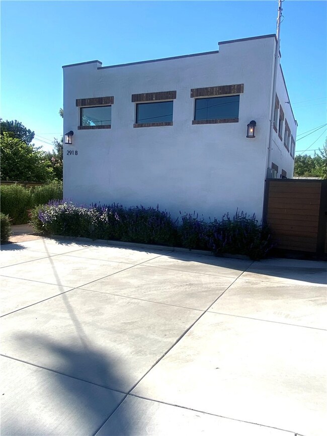 291 N 6th Ave unit B, Upland, CA 91786 - photo 2