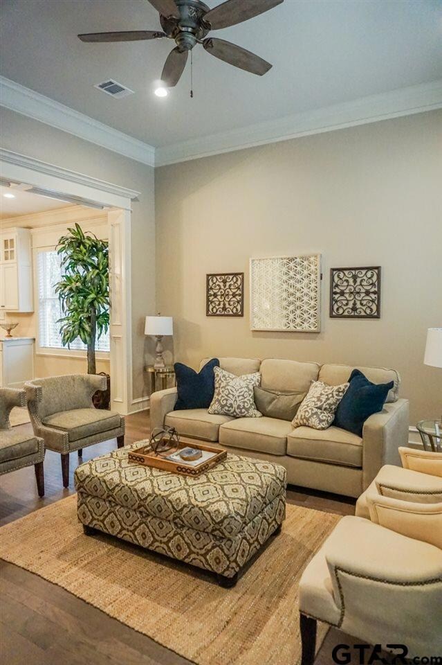 2704 2704 Hemingway Ln, Tyler, TX 75707 - photo 5