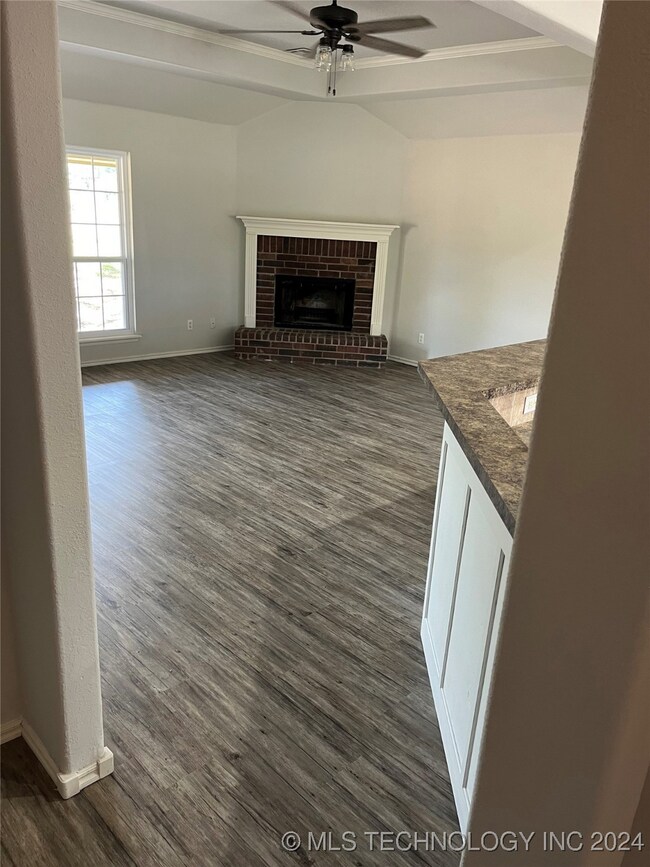 Entry hall to living area