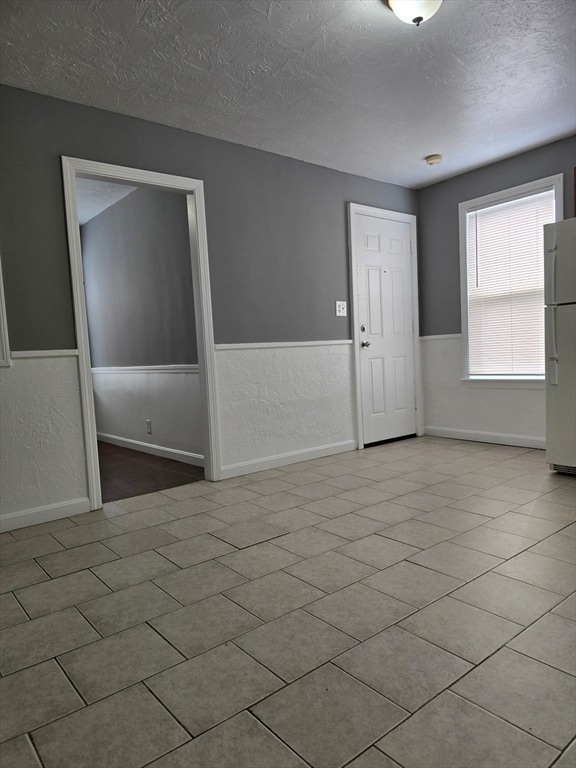 40 Aetna St unit 3, Fall River, MA 02724 - photo 2