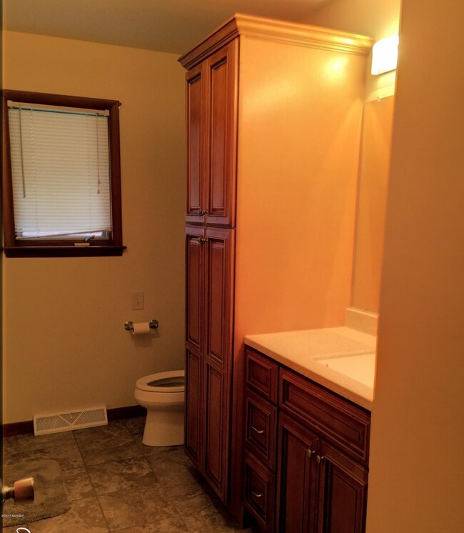 2806 S State St, Saint Joseph, MI 49085 - photo 6