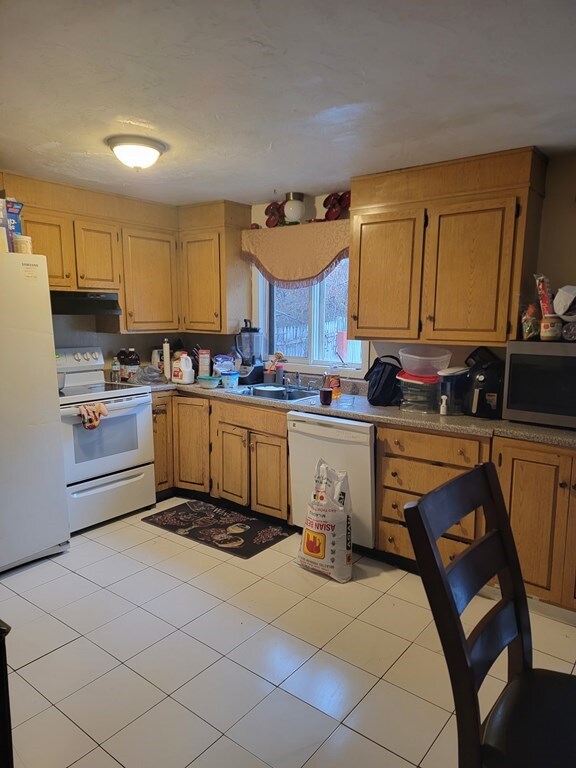 124B Brooks St, Worcester, MA 01606 - photo 6