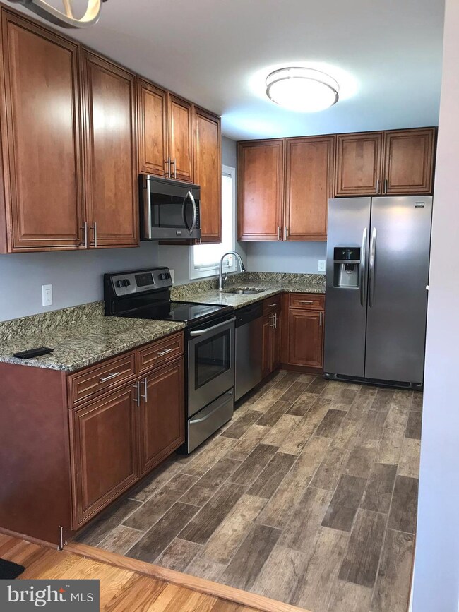 6005 Belle Ct, Hyattsville, MD 20782 - photo 2