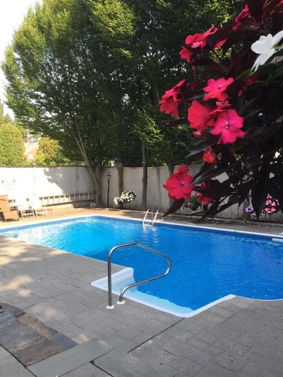 319 Main St, Saco, ME 04072 - photo 3