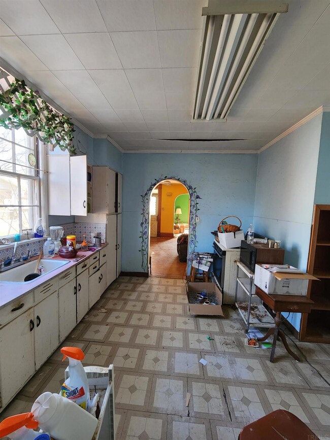 828 Wheatland Ave, Logansport, IN 46947 - photo 4