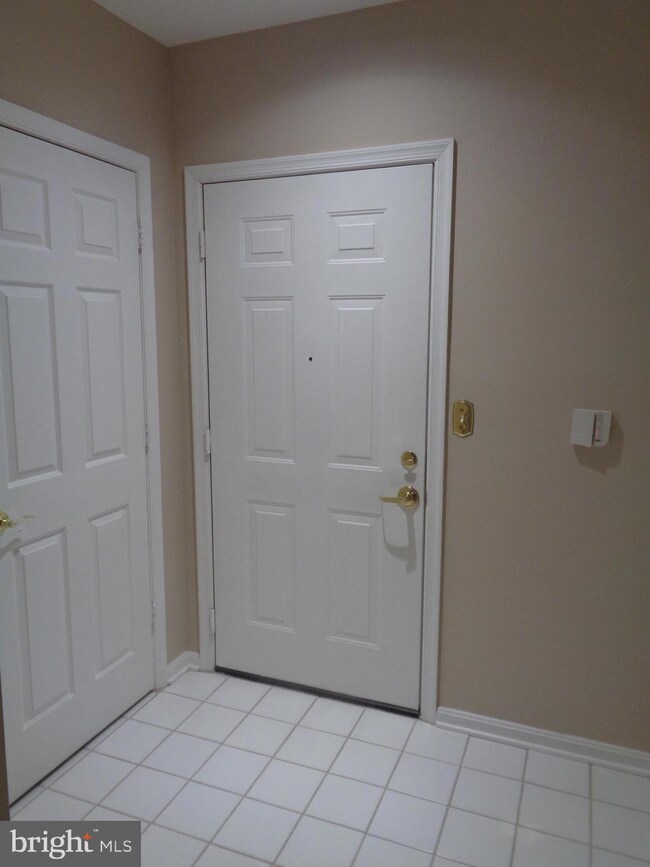 508 Limerick Cir unit 101, Lutherville Timonium, MD 21093 - photo 5