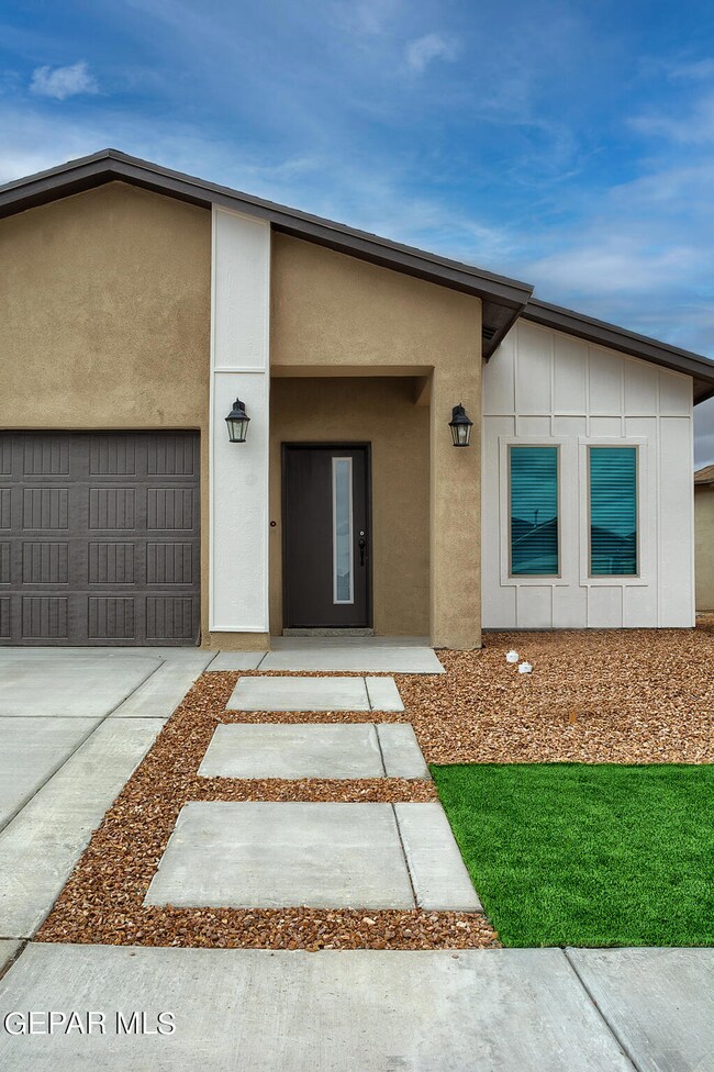 1103-Sky-River-Entrance