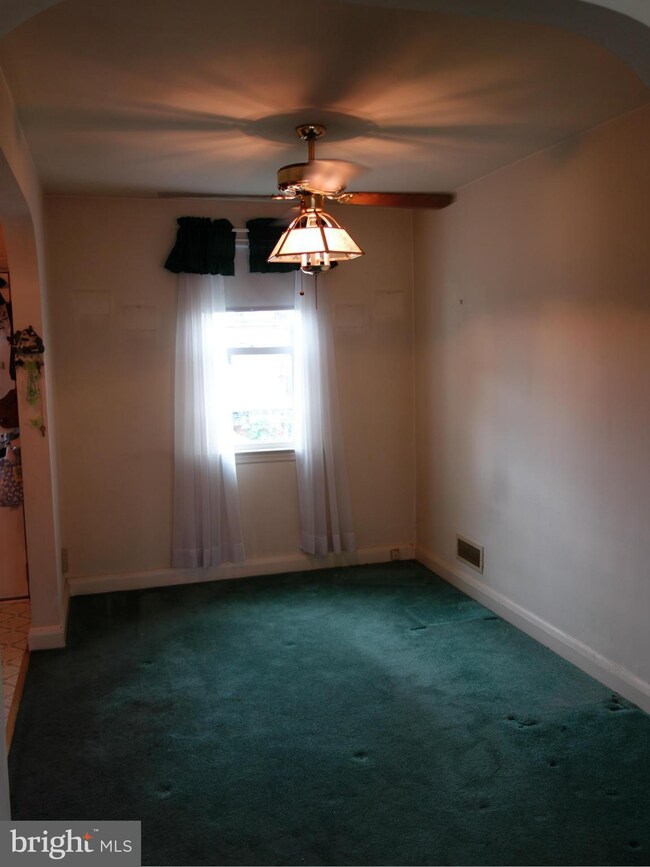 2007 Grinnalds Ave, Baltimore, MD 21230 - photo 7